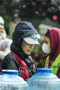 BIB: 
                            <button type="button" onclick="openModal(22298708)" class="btn btn-primary btn-sm float-right btn-popup" data-toggle="modal" data-target=".modal-high-quality">
                        <i class="fas fa-shopping-cart"></i> Add to Cart
                    </button>
                                            <button type="button" onclick="isThisMe(22298708, true)" class="btn btn-success btn-sm float-right btn-popup btn-isme hidden" data-toggle="tooltip" data-placement="bottom" title="นี่คือรูปของคุณใช่ไหม คลิกที่นี่เพื่อเอาเข้าอัลบั้ม">
                        <i class="fas fa-plus"></i> Add to album
                    </button>
                    <button type="button" onclick="isThisMe(22298708, false)" class="btn btn-warning btn-sm float-right btn-popup btn-isnotme hidden">
                        <i class="fas fa-ban"></i> Remove from album
                    </button>